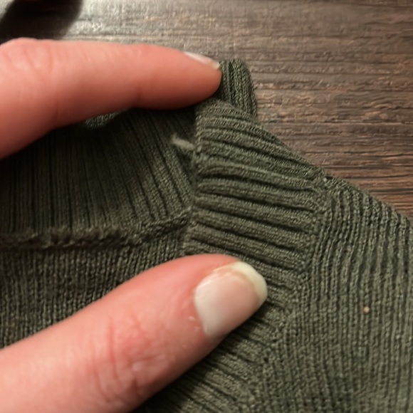 EXPRESS Crewneck Sweater in Olive Green - Size Small - Picture 3 of 5